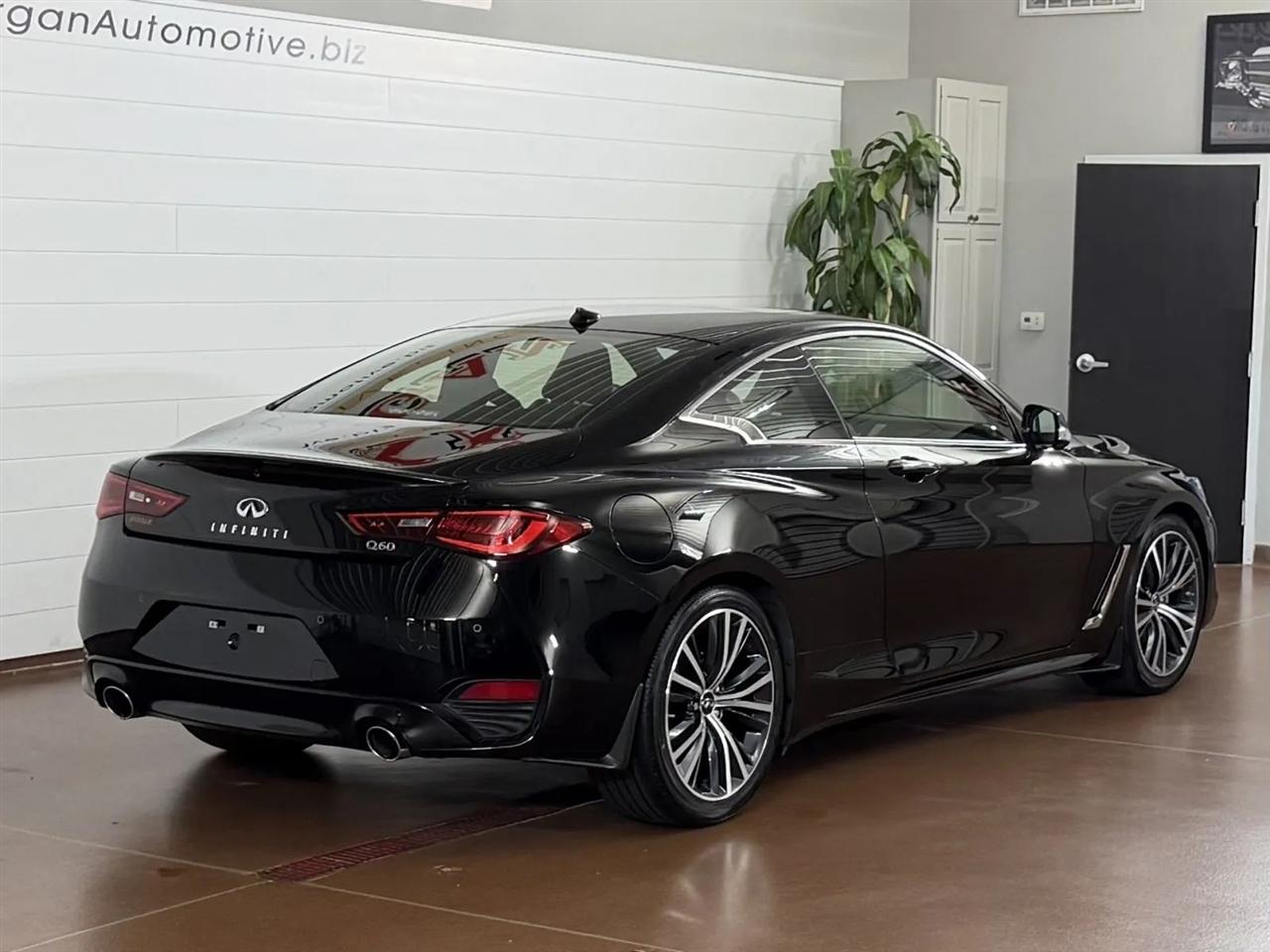 Infiniti Q60 3.0t PURE 2021