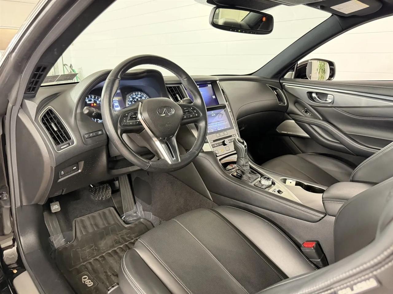 Infiniti Q60 3.0t PURE 2021