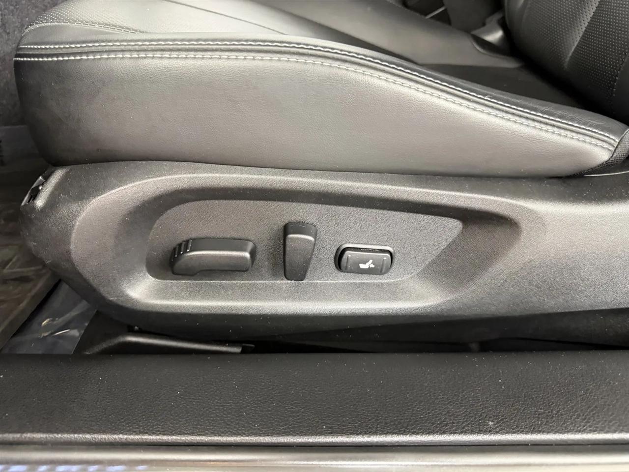 Infiniti Q60 3.0t PURE 2021