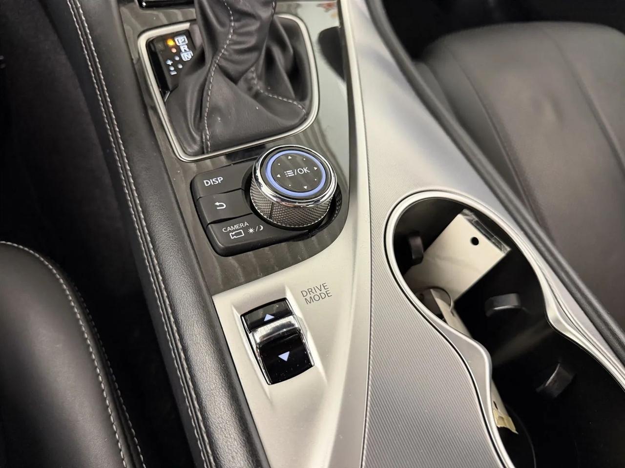 Infiniti Q60 3.0t PURE 2021