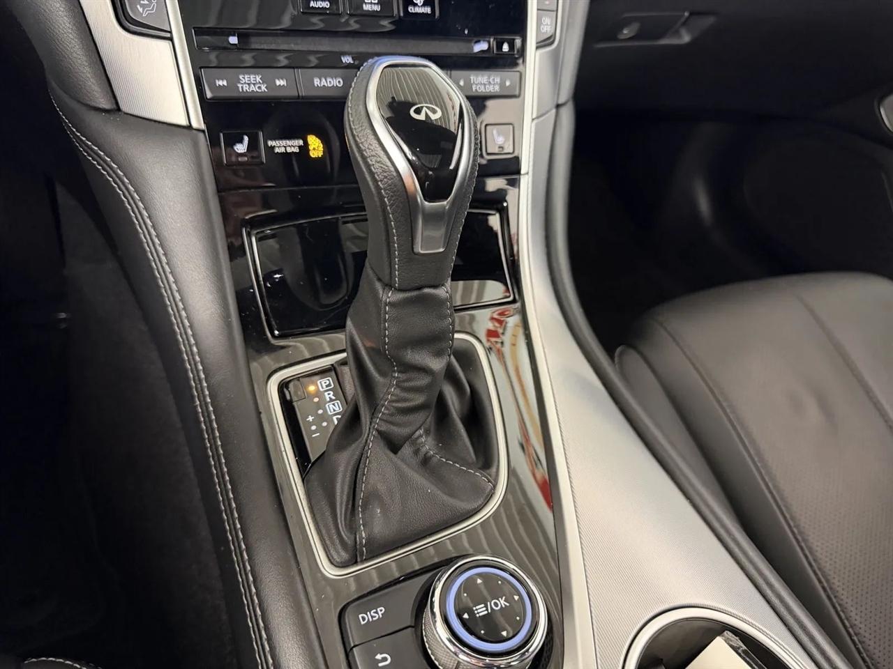 Infiniti Q60 3.0t PURE 2021