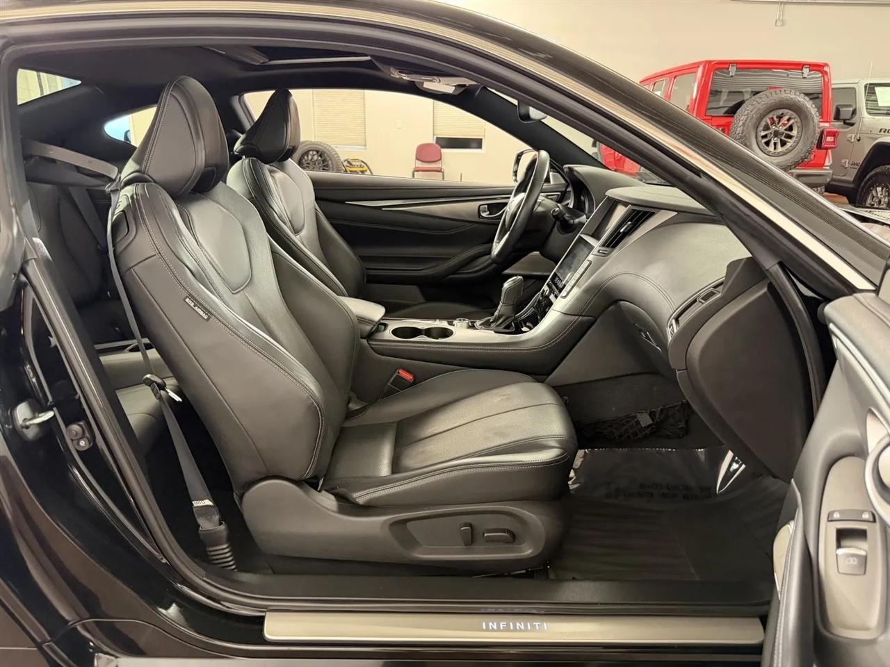 Infiniti Q60 3.0t PURE 2021
