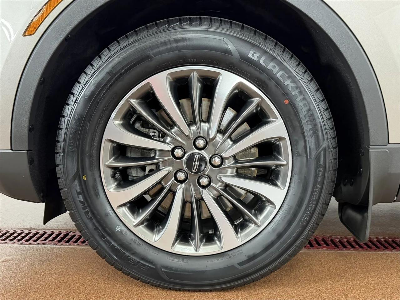 Lincoln Nautilus Base AWD 2020