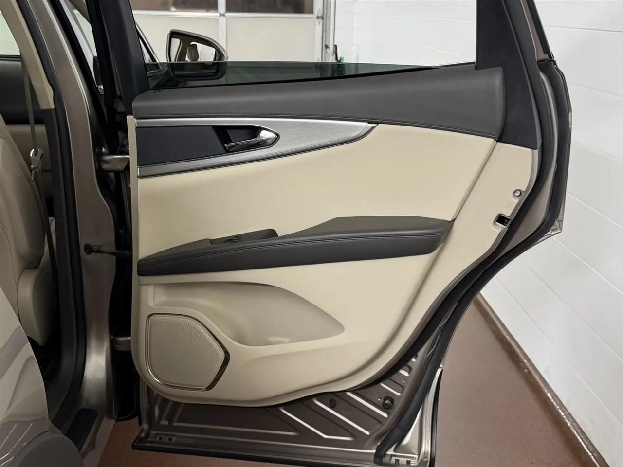 Lincoln Nautilus Base AWD 2020