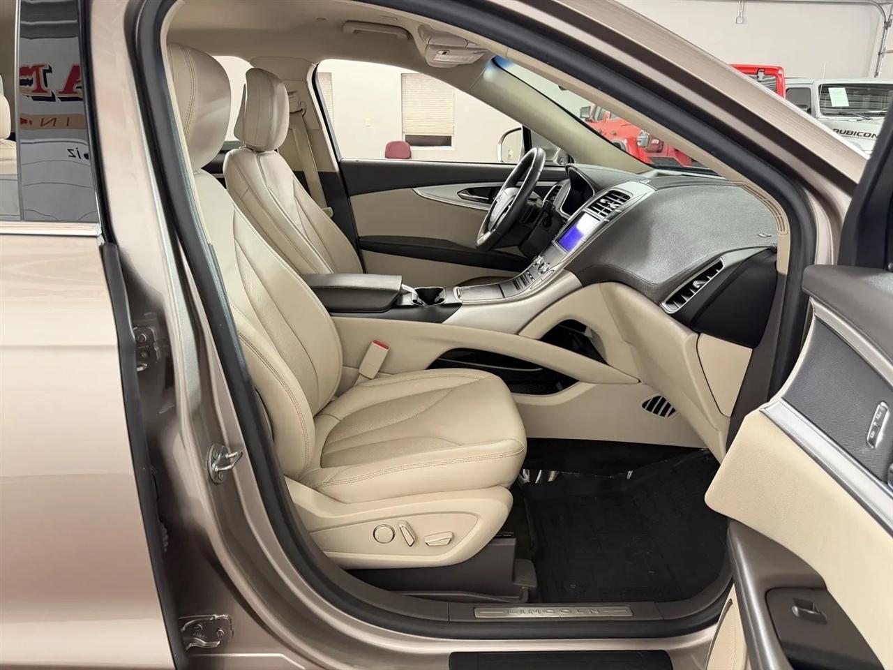 Lincoln Nautilus Base AWD 2020