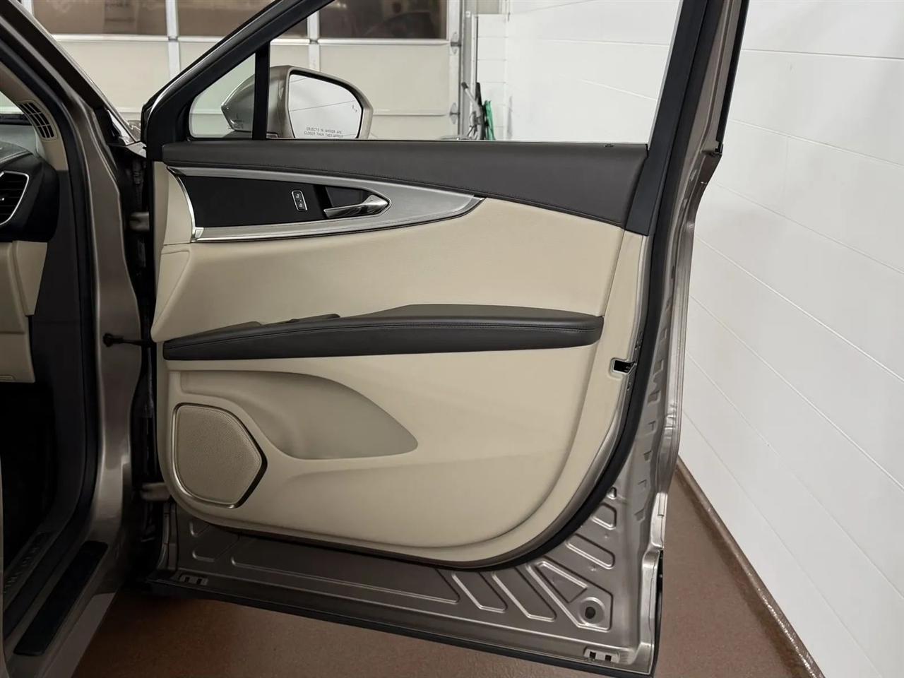 Lincoln Nautilus Base AWD 2020