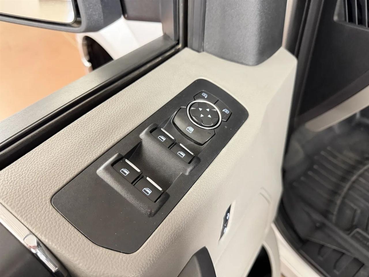 Ford F-150 XLT SuperCab 8-ft. Bed 4WD 2016