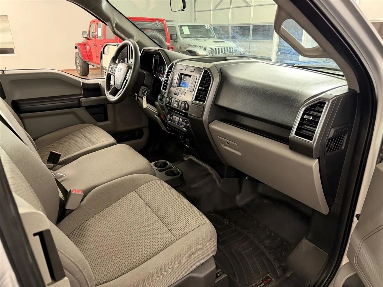 Ford F-150 XLT SuperCab 8-ft. Bed 4WD 2016