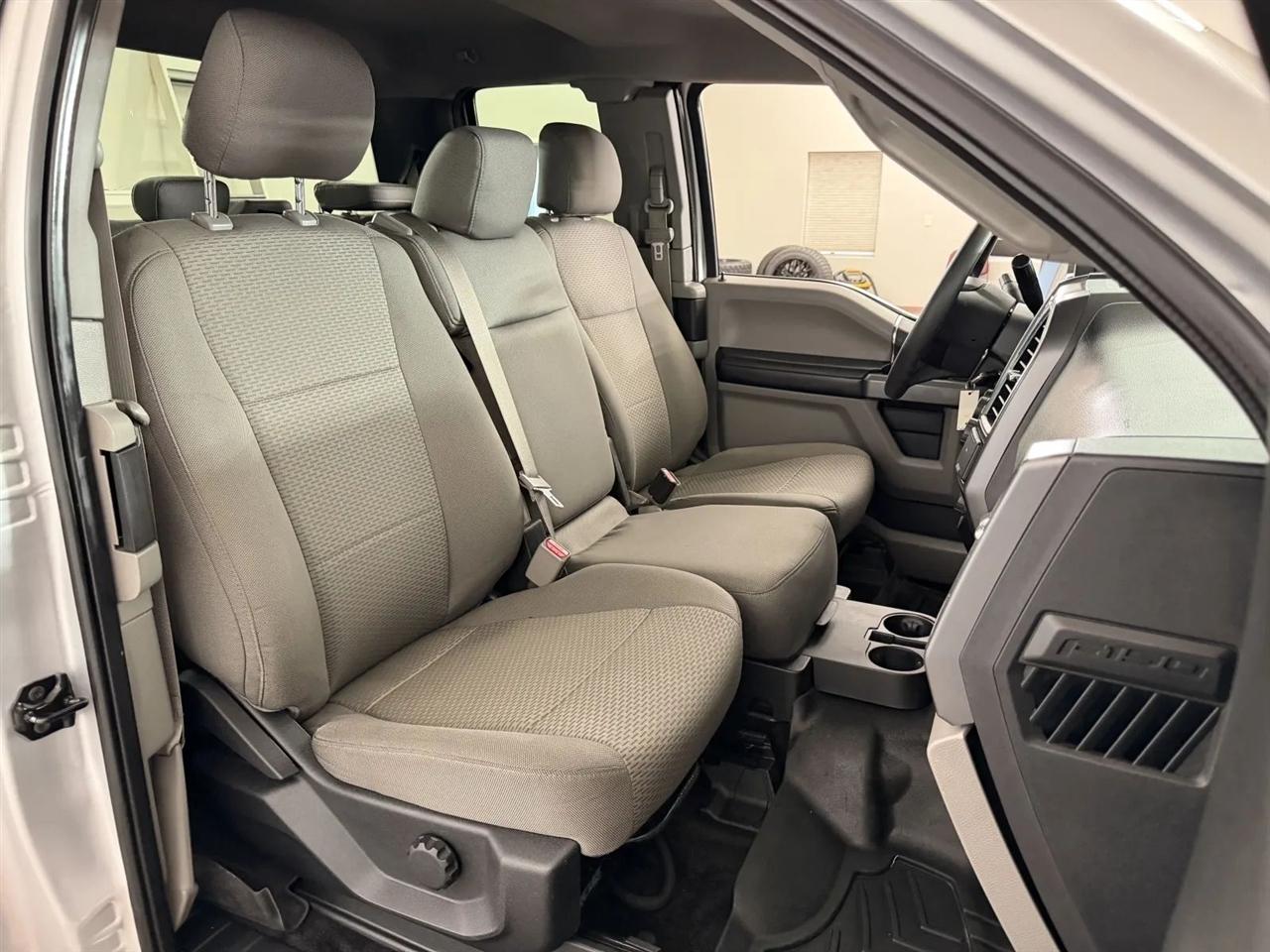 Ford F-150 XLT SuperCab 8-ft. Bed 4WD 2016