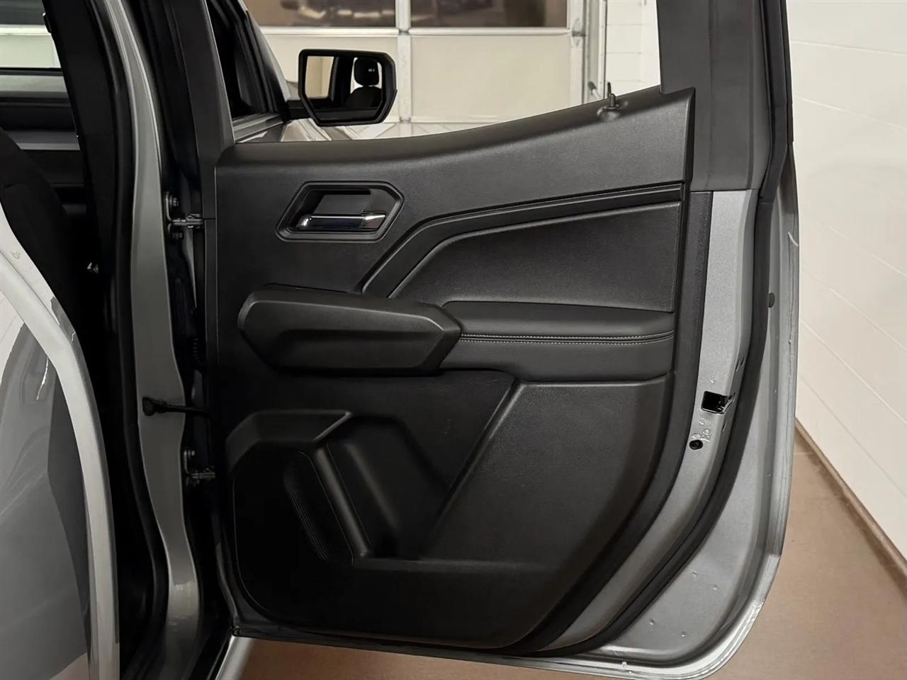 Chevrolet Colorado LT Crew Cab 4WD 2024