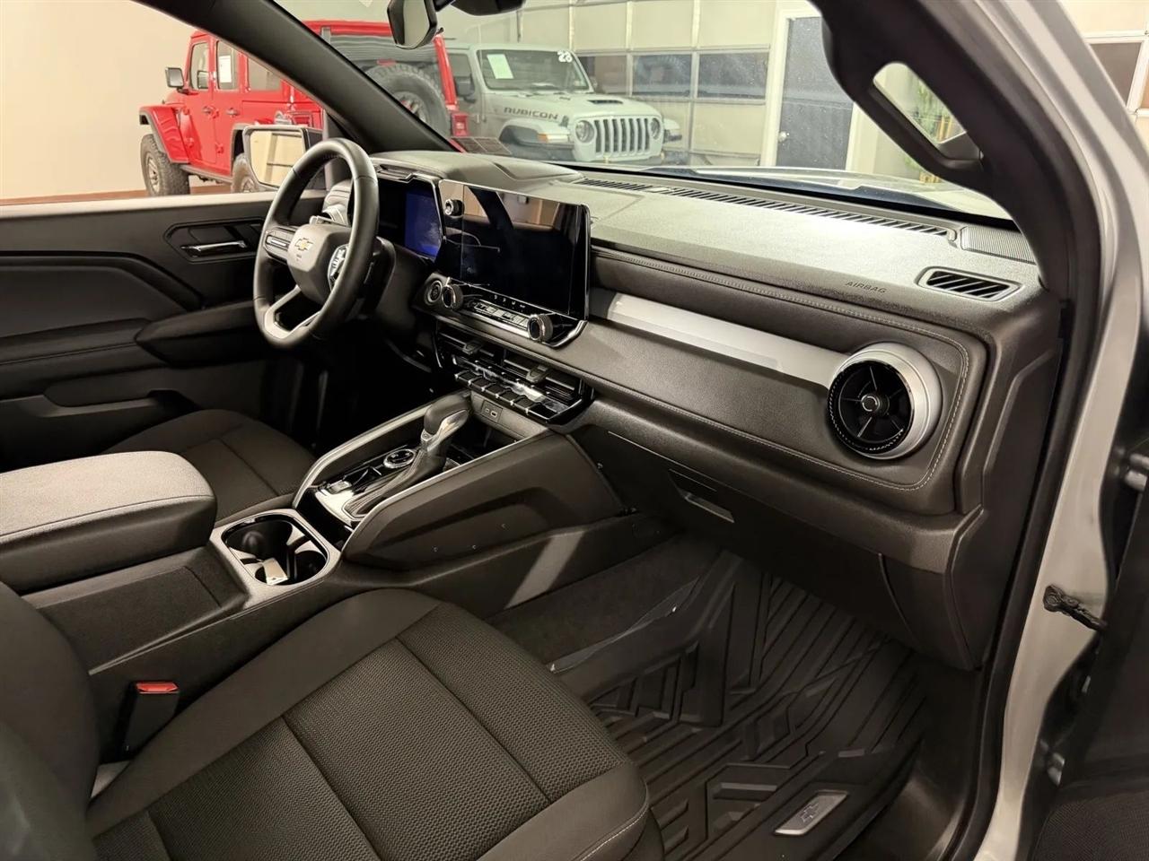 Chevrolet Colorado LT Crew Cab 4WD 2024