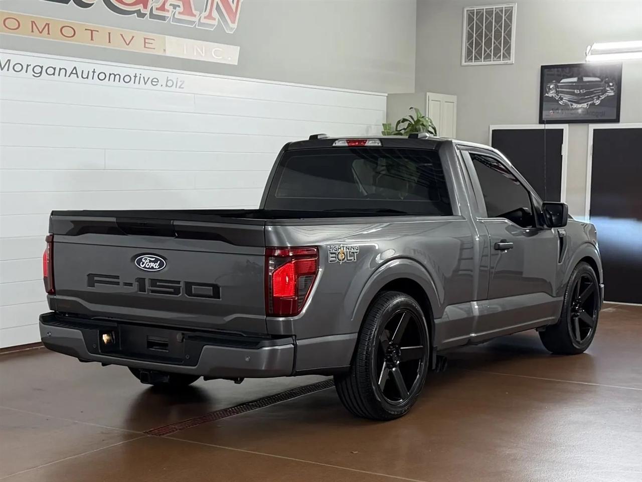 Ford F-150 XL 2WD 2024