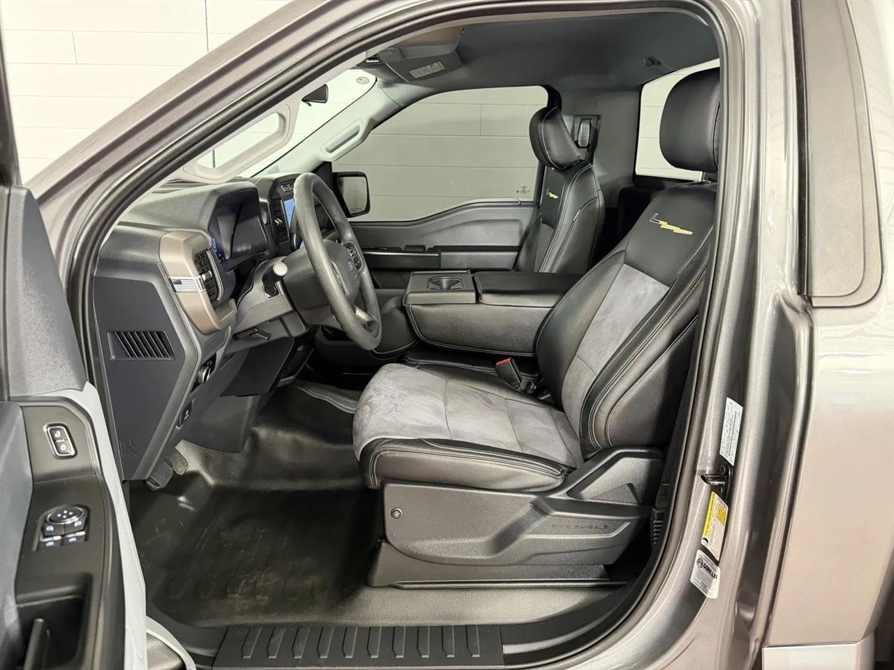 Ford F-150 XL 2WD 2024