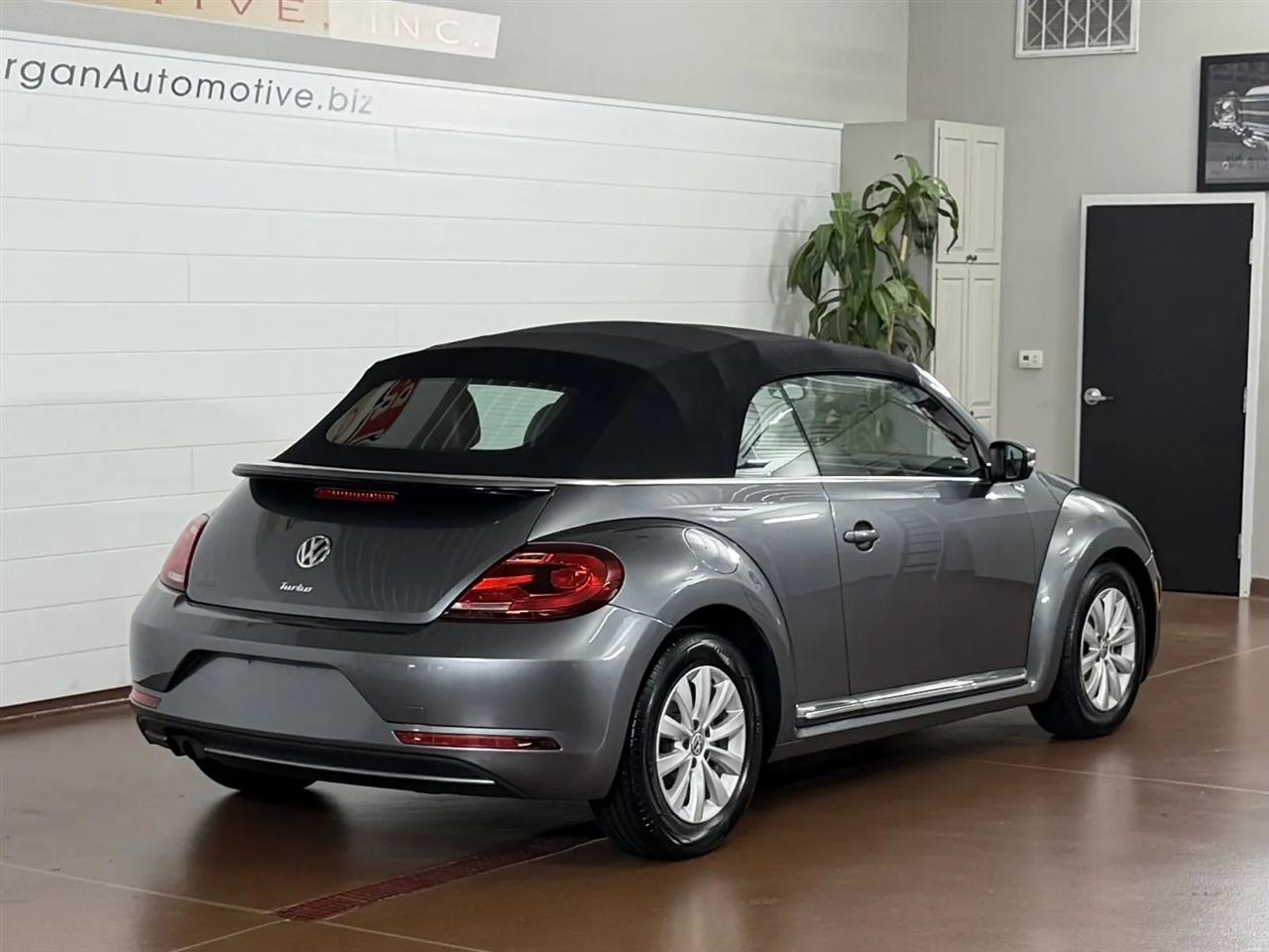 Volkswagen Beetle 2.0T SE Convertible 2018