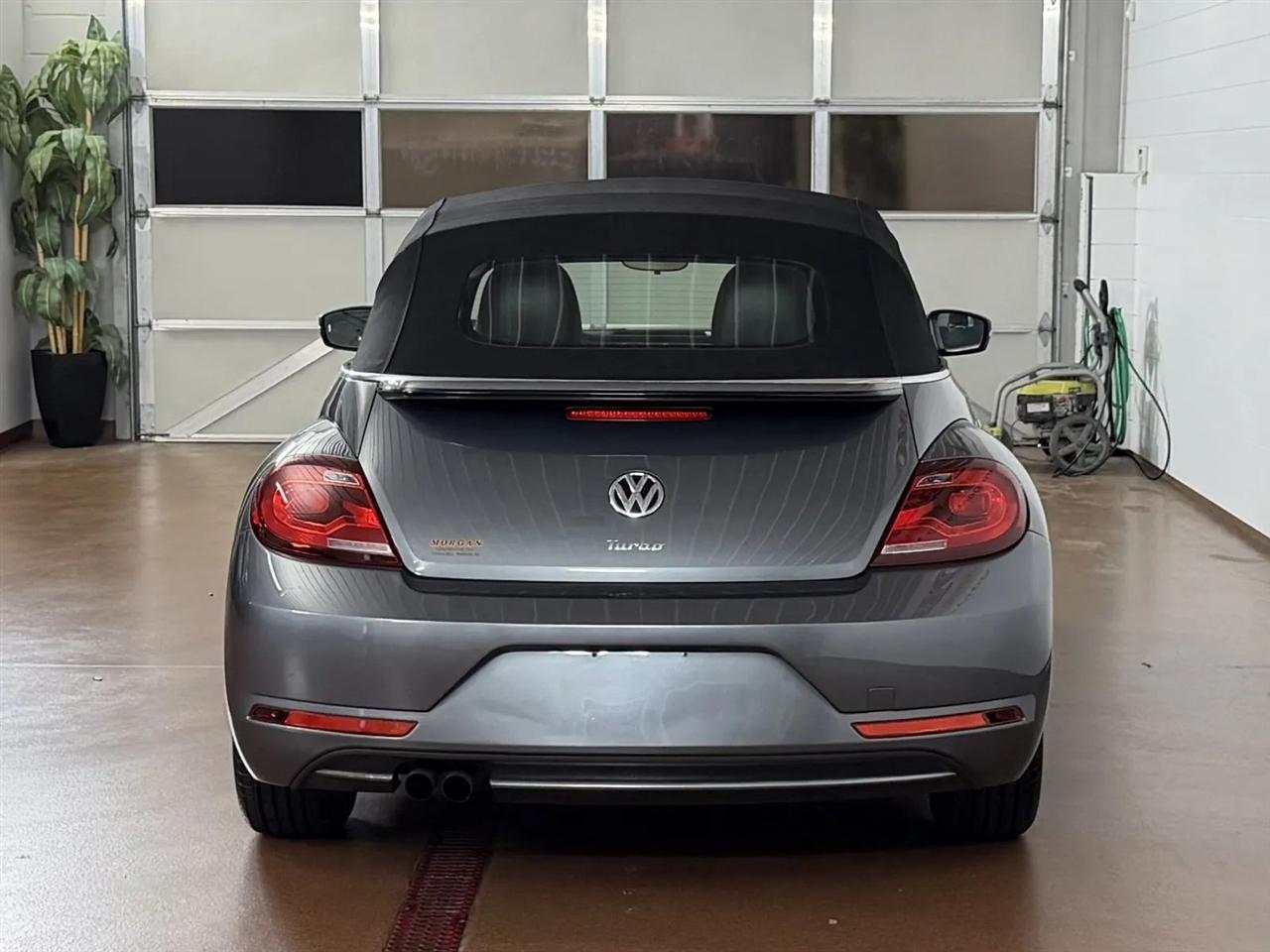 Volkswagen Beetle 2.0T SE Convertible 2018