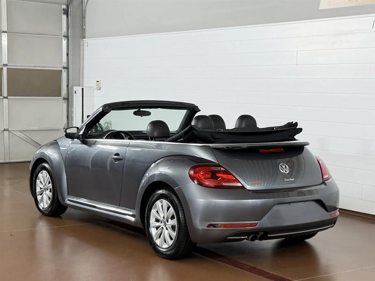Volkswagen Beetle 2.0T SE Convertible 2018