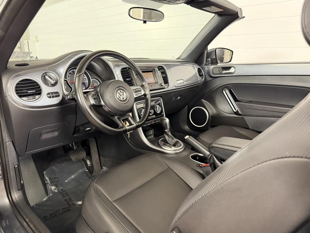 Volkswagen Beetle 2.0T SE Convertible 2018