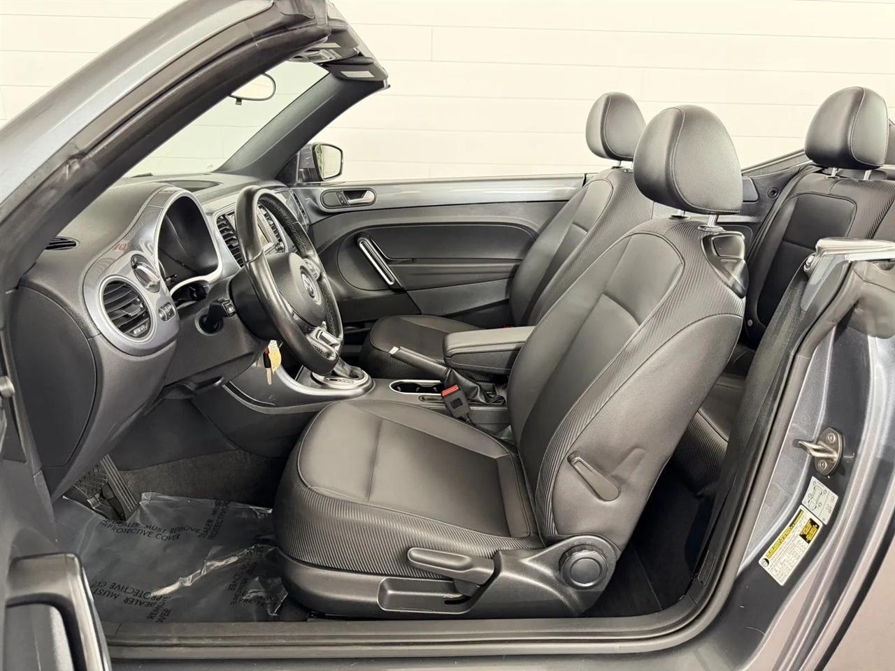 Volkswagen Beetle 2.0T SE Convertible 2018