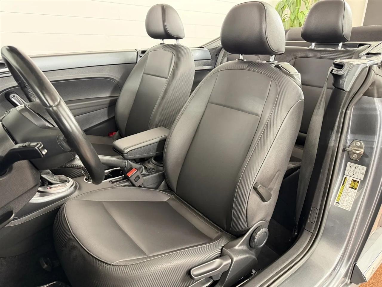 Volkswagen Beetle 2.0T SE Convertible 2018