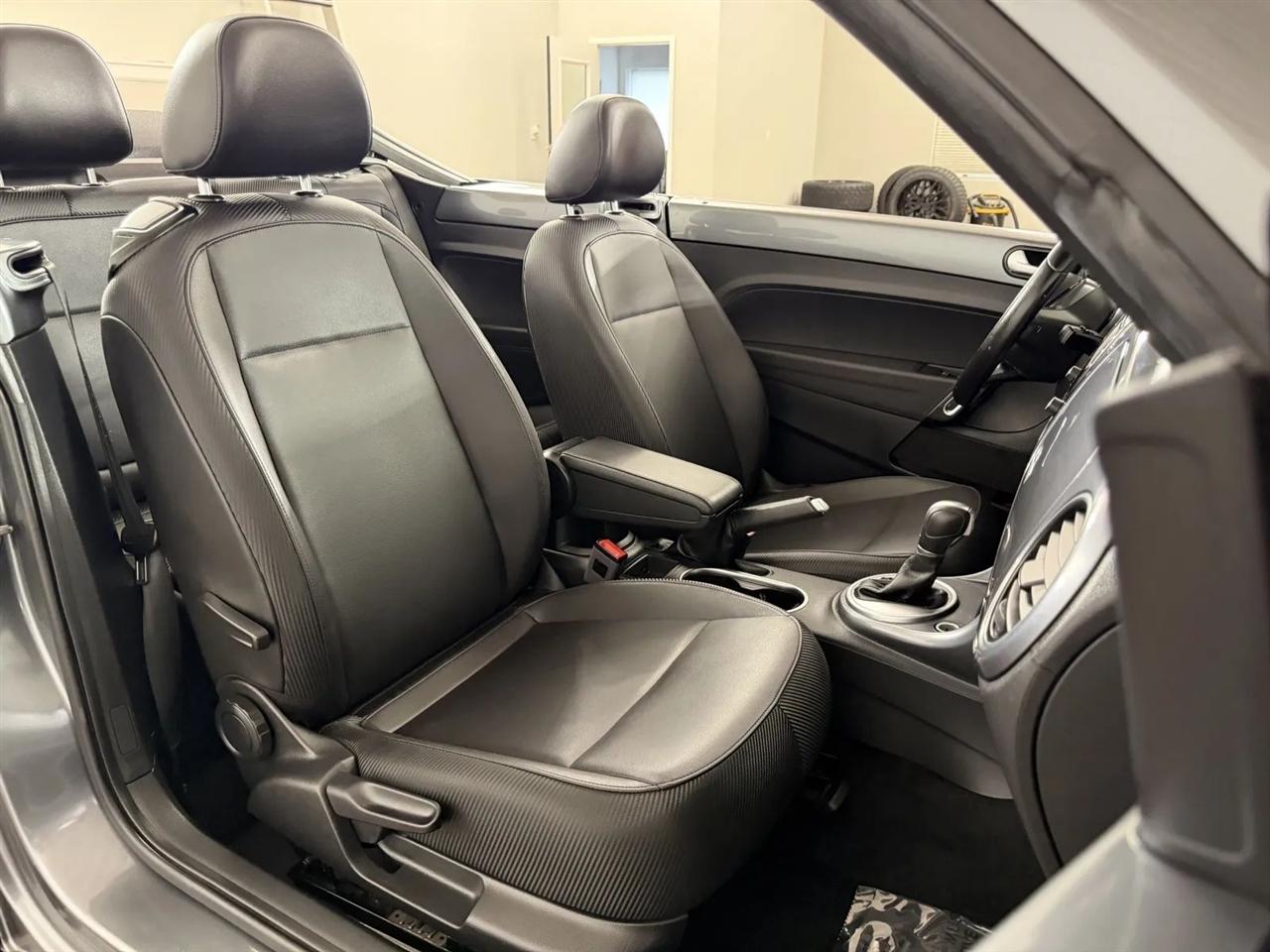 Volkswagen Beetle 2.0T SE Convertible 2018