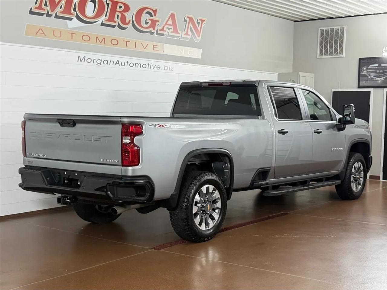 Chevrolet Silverado 2500HD Custom Crew Cab Long Box 4WD 2025