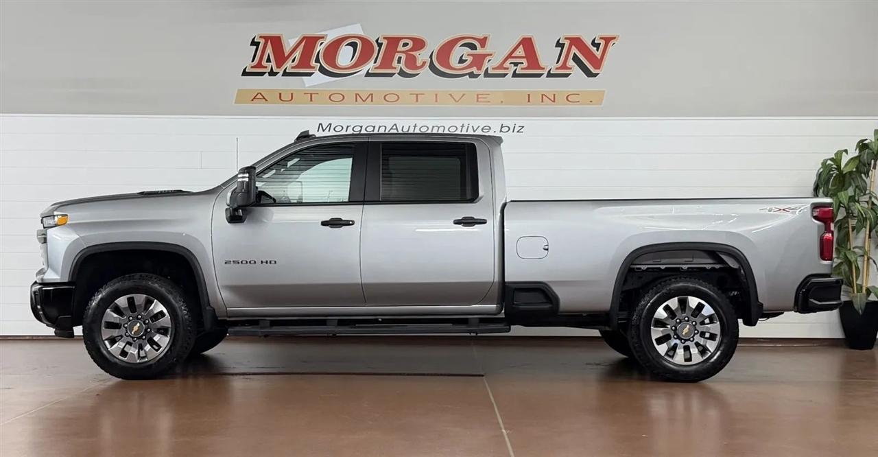 Chevrolet Silverado 2500HD Custom Crew Cab Long Box 4WD 2025
