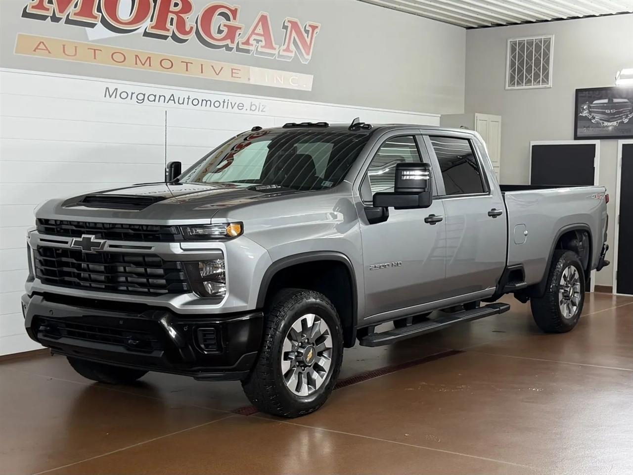 Chevrolet Silverado 2500HD Custom Crew Cab Long Box 4WD 2025