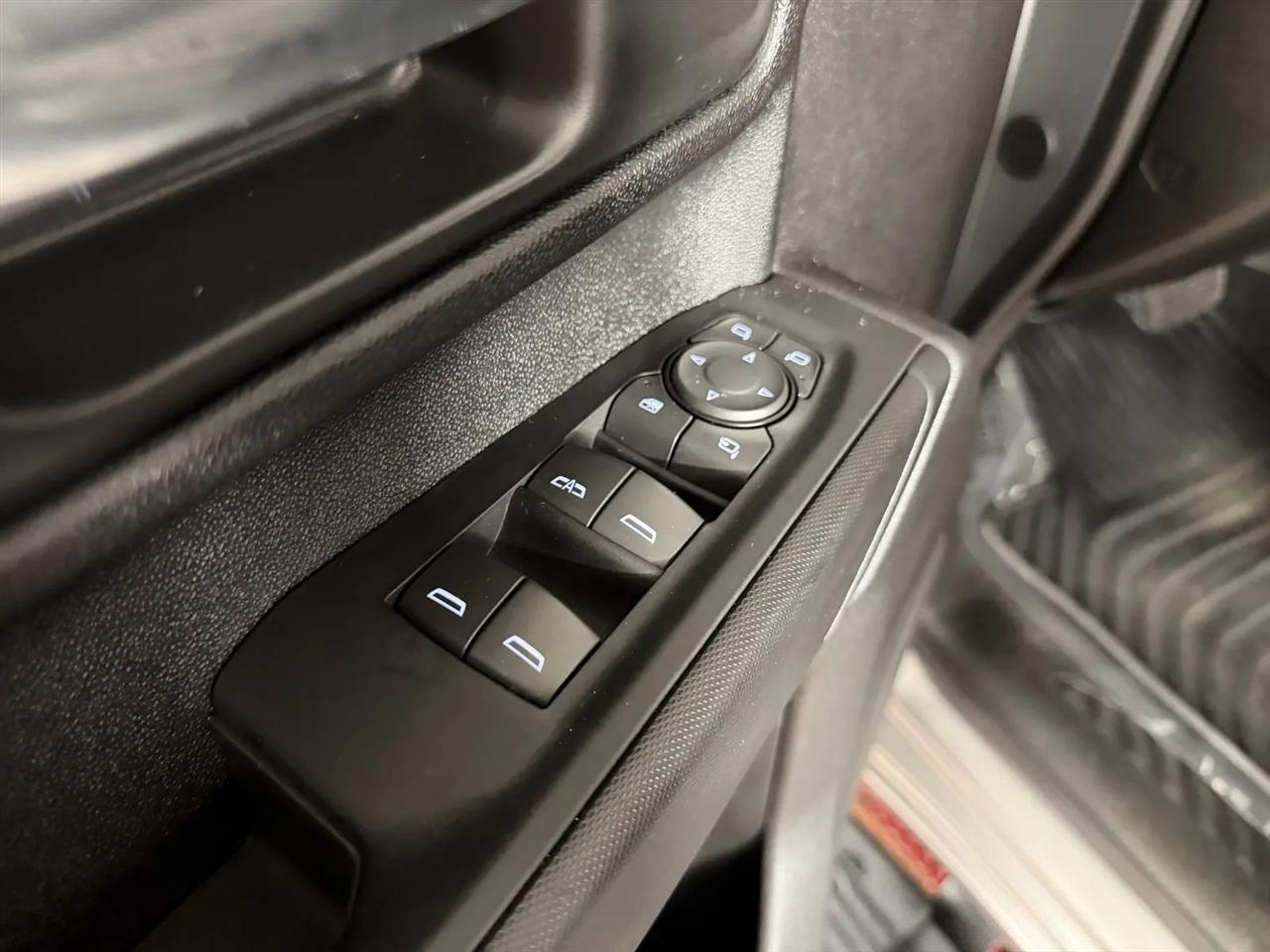 Chevrolet Silverado 2500HD Custom Crew Cab Long Box 4WD 2025
