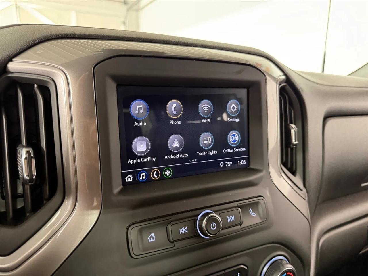 Chevrolet Silverado 2500HD Custom Crew Cab Long Box 4WD 2025