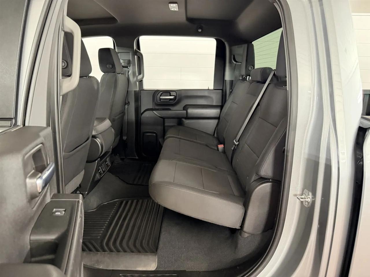 Chevrolet Silverado 2500HD Custom Crew Cab Long Box 4WD 2025