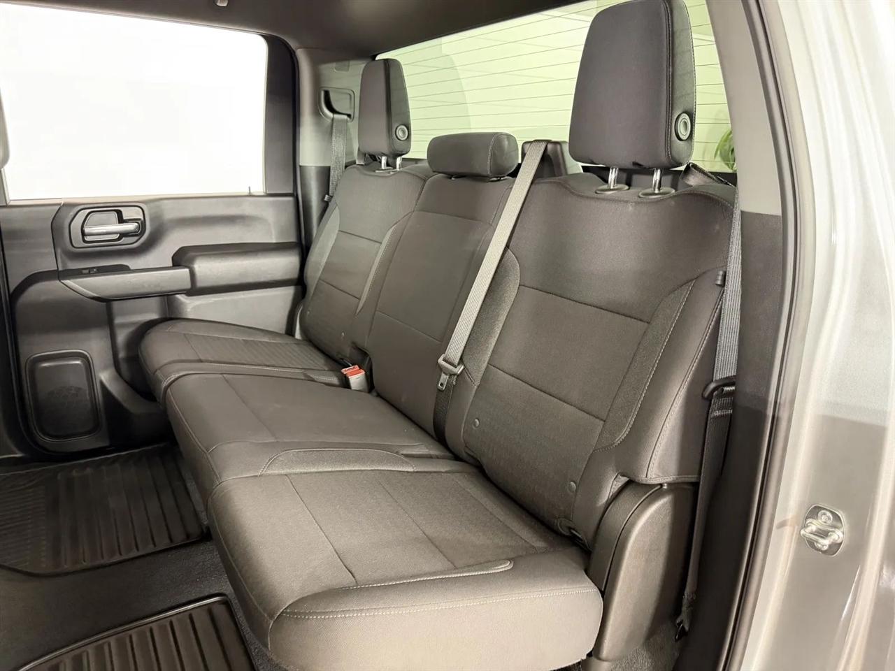 Chevrolet Silverado 2500HD Custom Crew Cab Long Box 4WD 2025