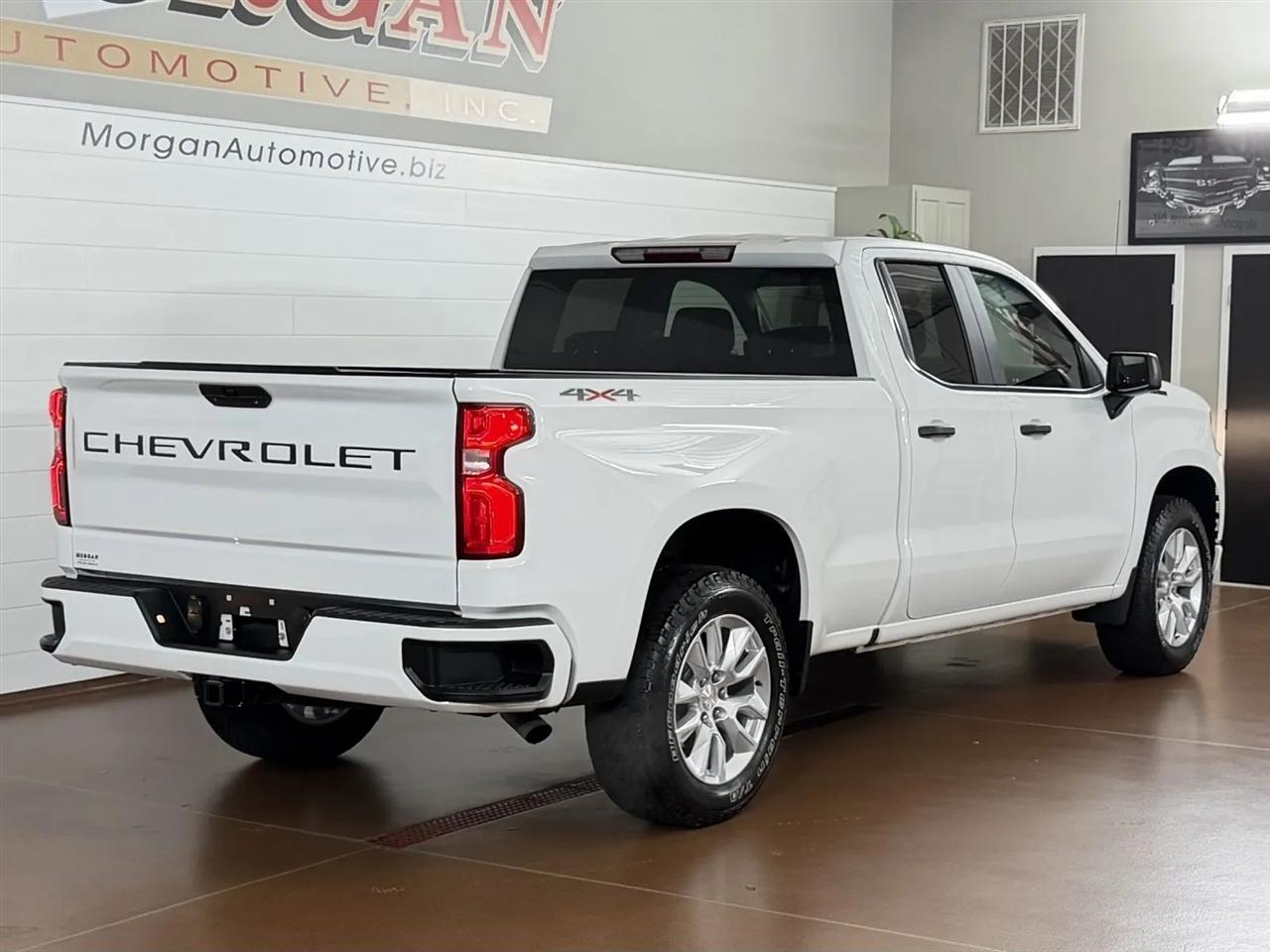 Chevrolet Silverado 1500 Custom Double Cab 4WD 2021