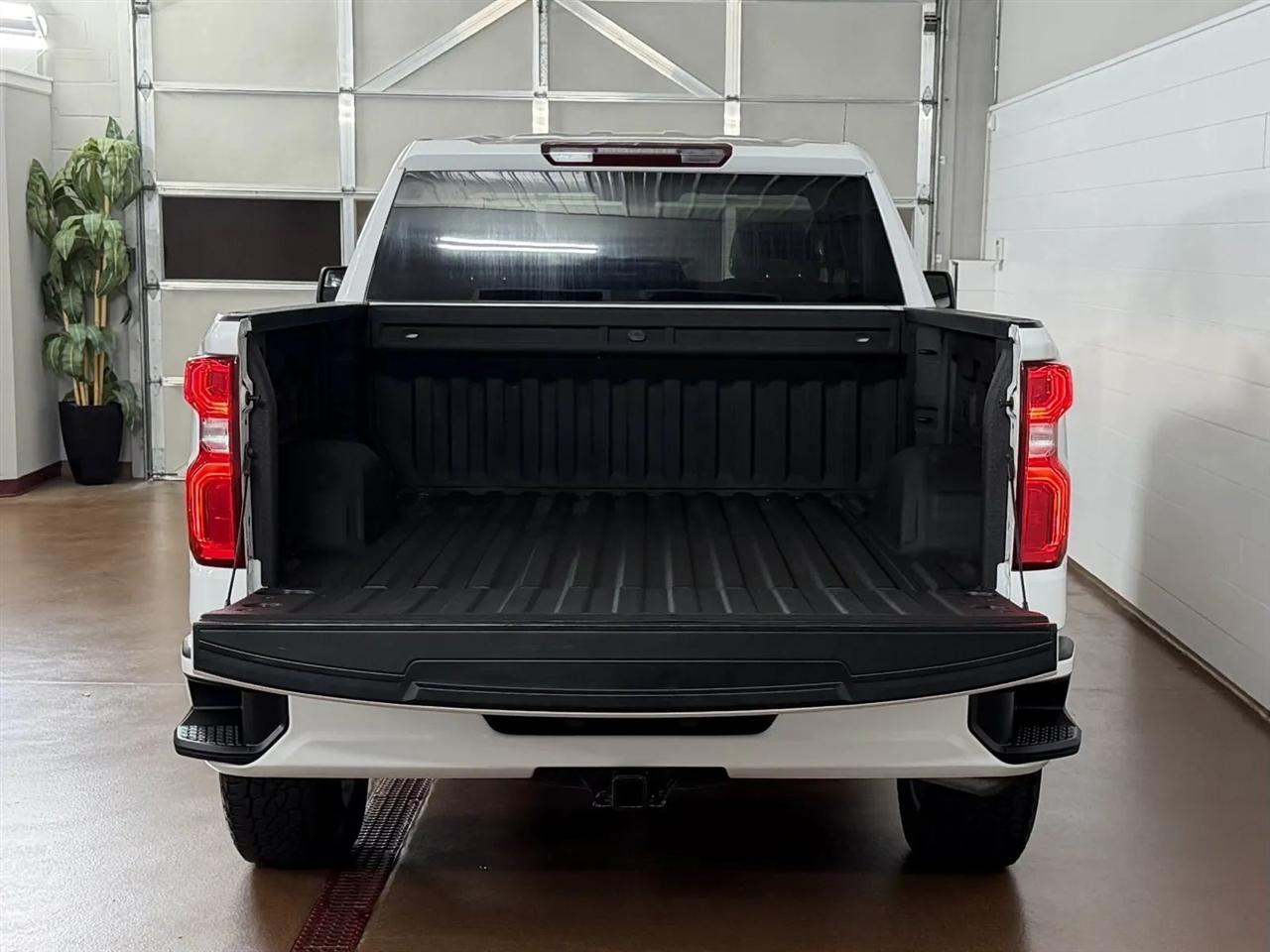 Chevrolet Silverado 1500 Custom Double Cab 4WD 2021