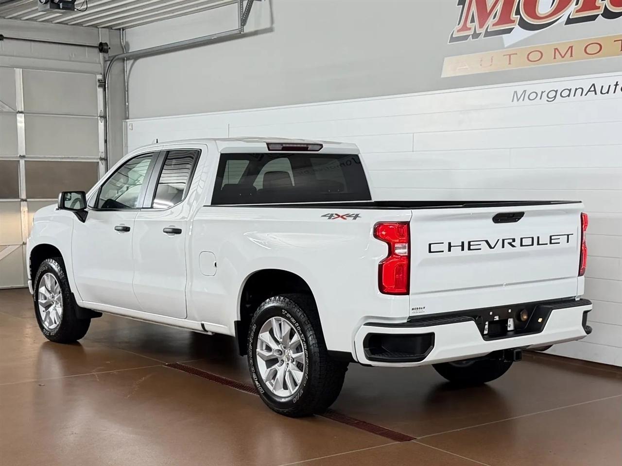 Chevrolet Silverado 1500 Custom Double Cab 4WD 2021