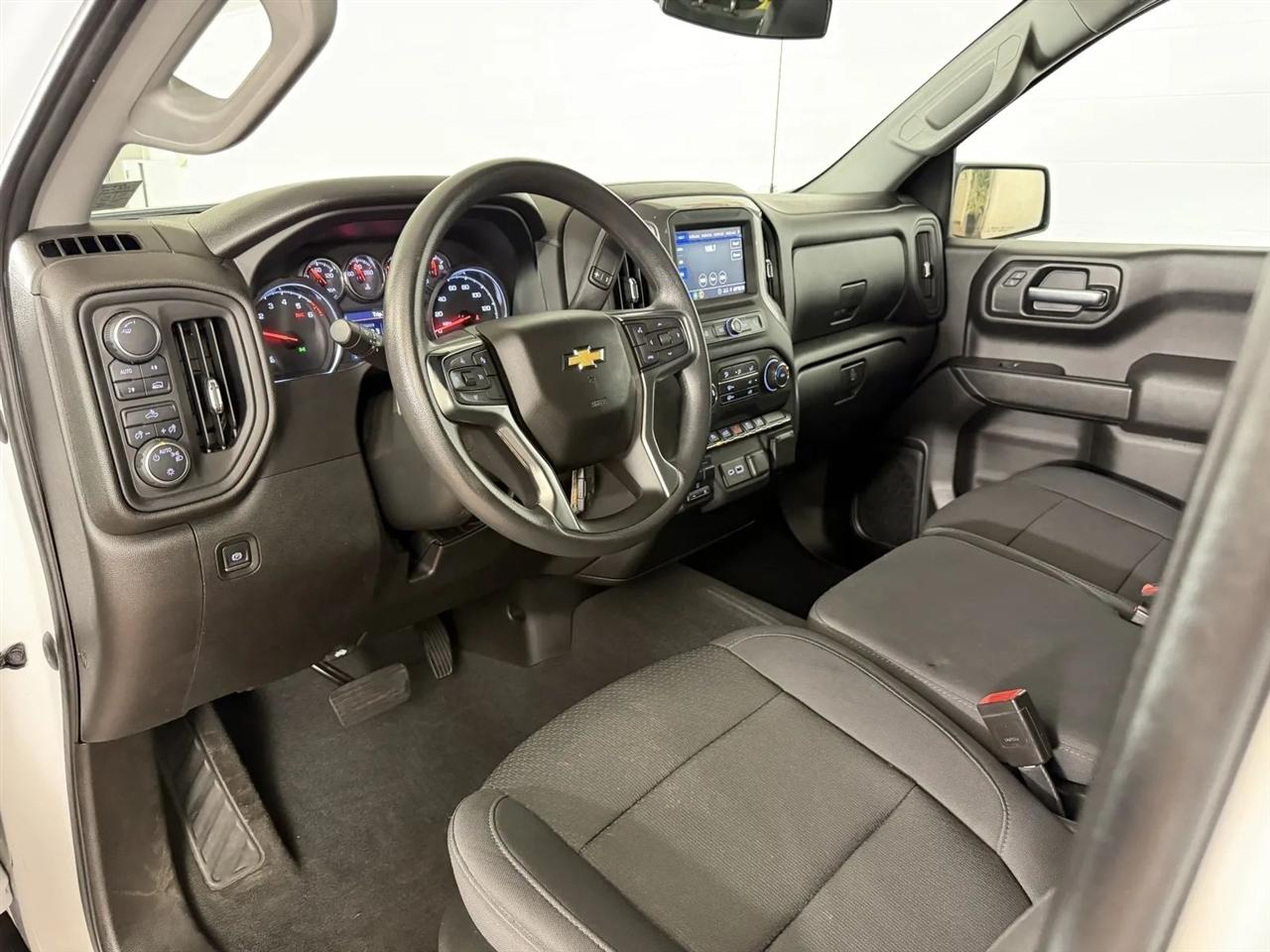 Chevrolet Silverado 1500 Custom Double Cab 4WD 2021