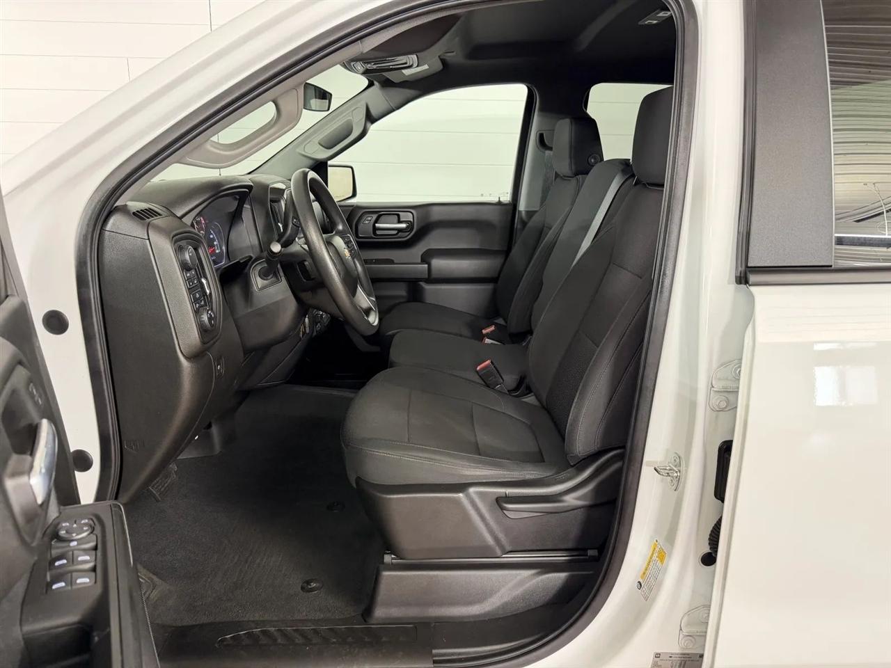 Chevrolet Silverado 1500 Custom Double Cab 4WD 2021