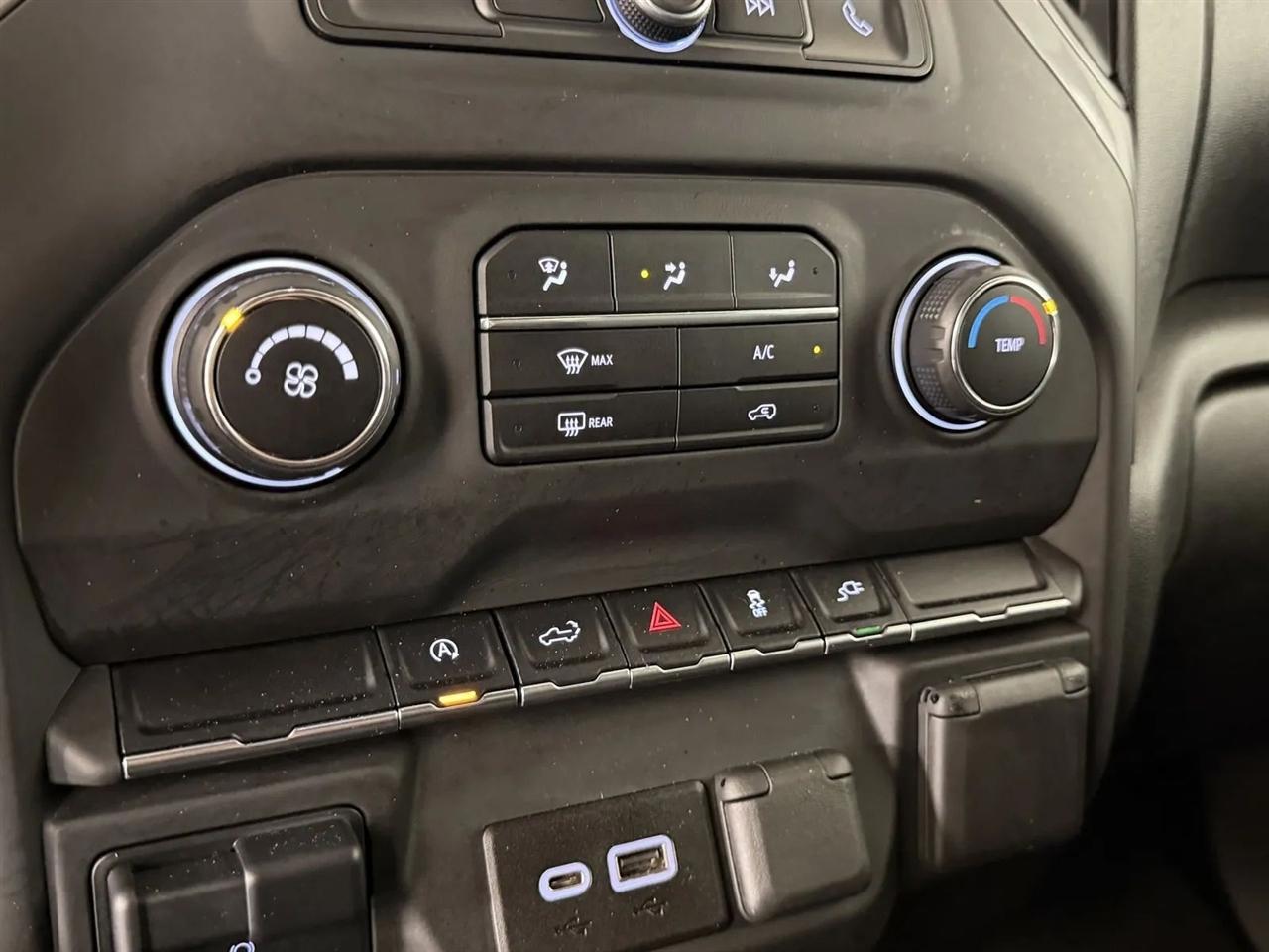 Chevrolet Silverado 1500 Custom Double Cab 4WD 2021