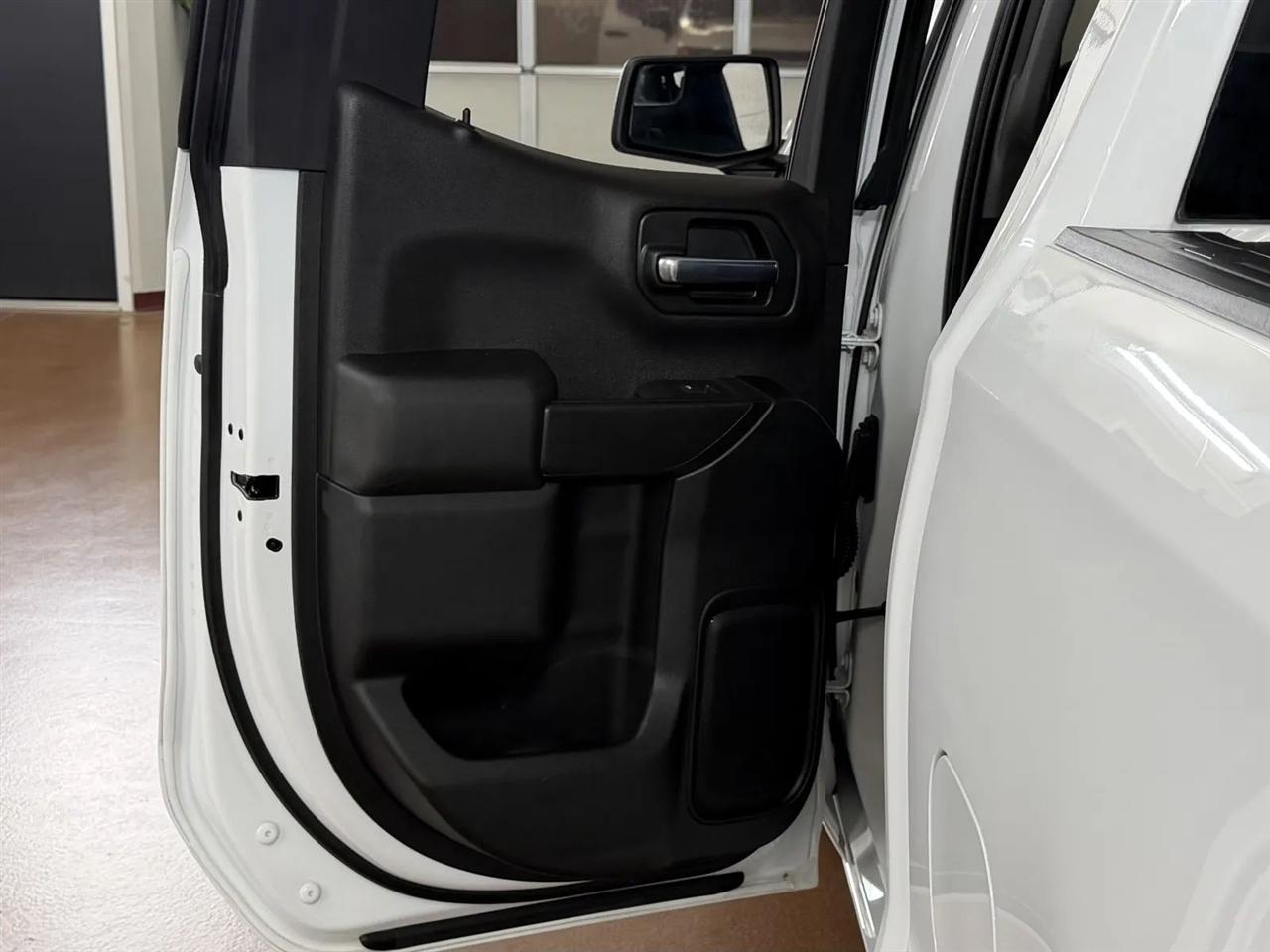 Chevrolet Silverado 1500 Custom Double Cab 4WD 2021