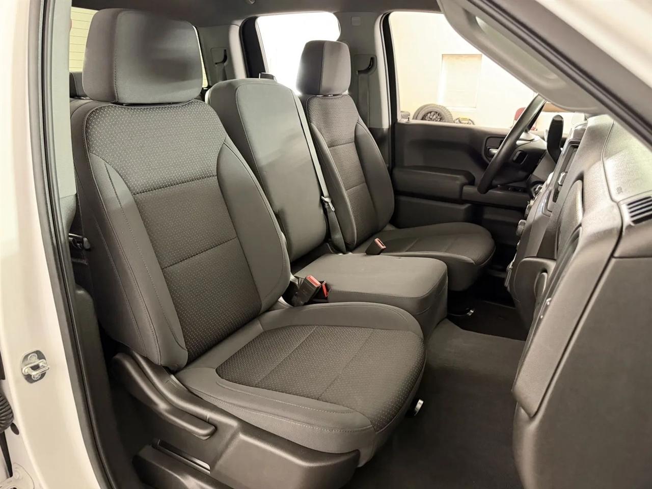 Chevrolet Silverado 1500 Custom Double Cab 4WD 2021
