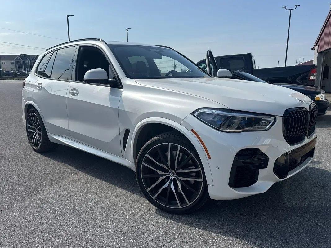 2022 BMW X5 M50i