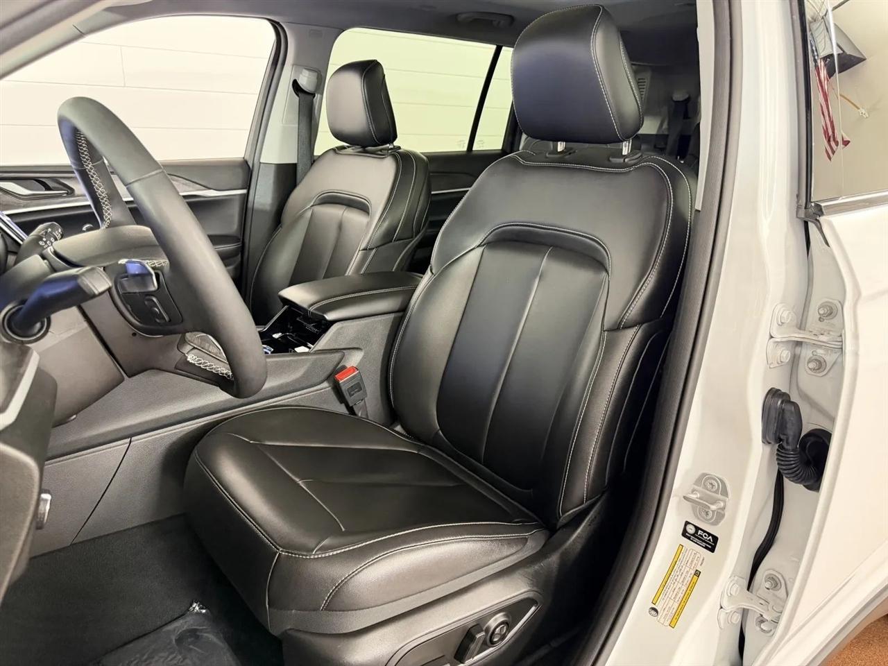Jeep Grand Cherokee L Limited 4WD 2023