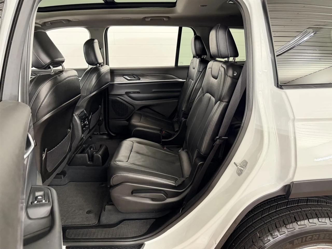 Jeep Grand Cherokee L Limited 4WD 2023
