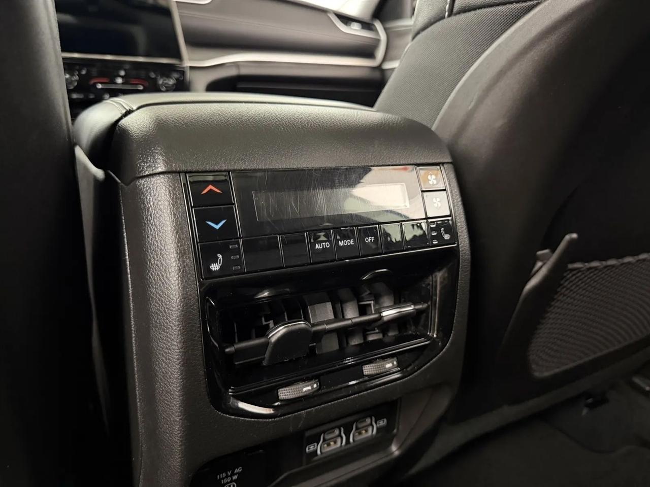 Jeep Grand Cherokee L Limited 4WD 2023