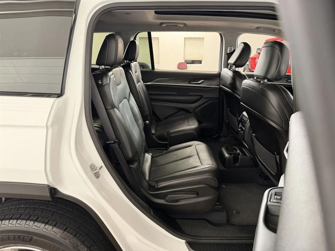 Jeep Grand Cherokee L Limited 4WD 2023