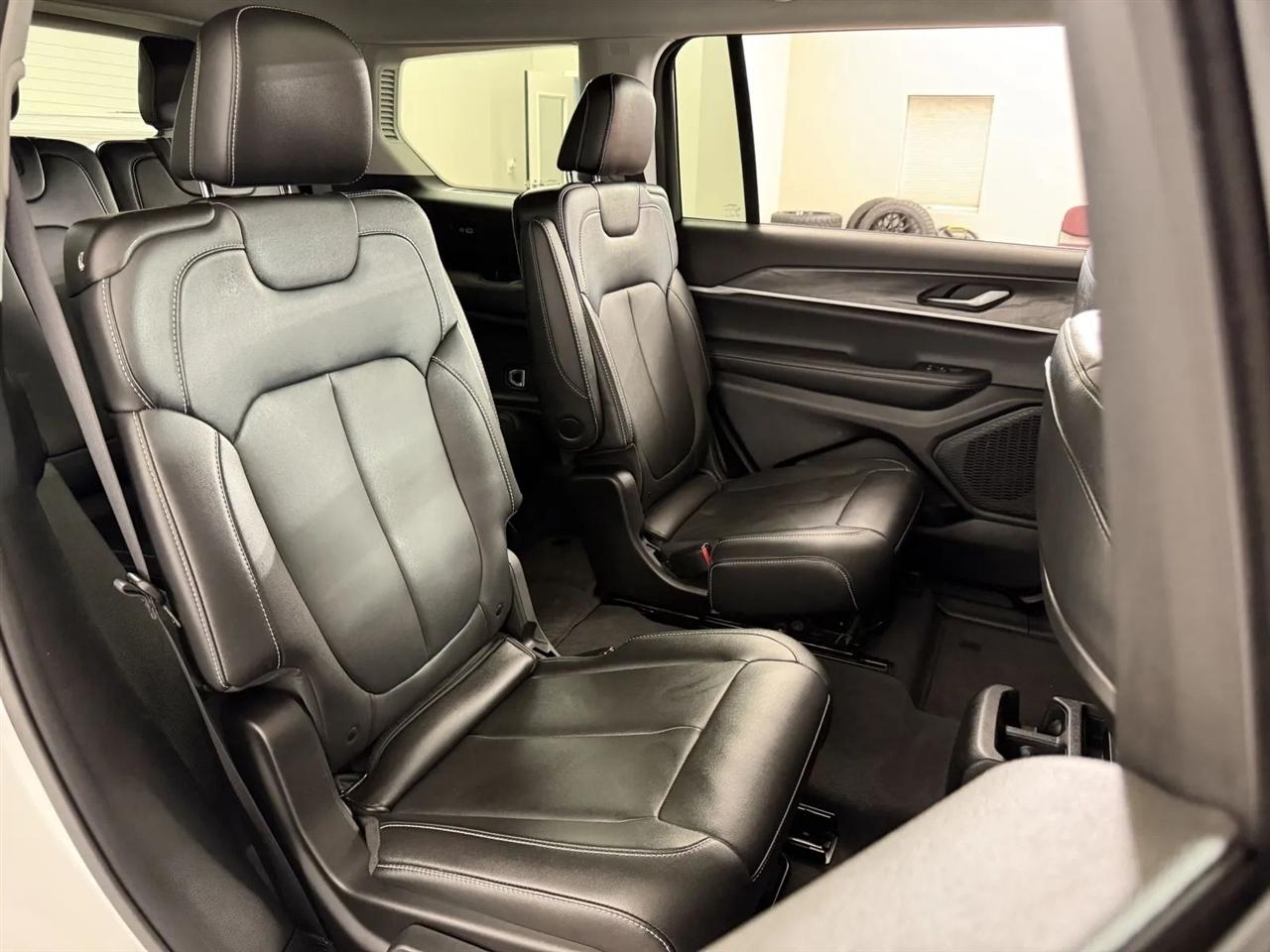 Jeep Grand Cherokee L Limited 4WD 2023