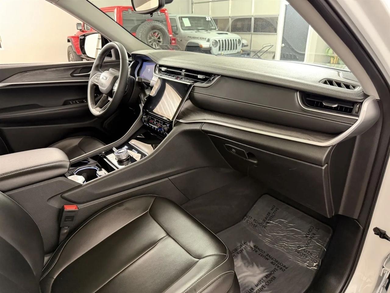 Jeep Grand Cherokee L Limited 4WD 2023