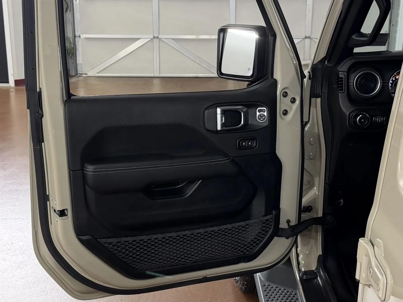 Jeep Wrangler Unlimited Sahara 2022