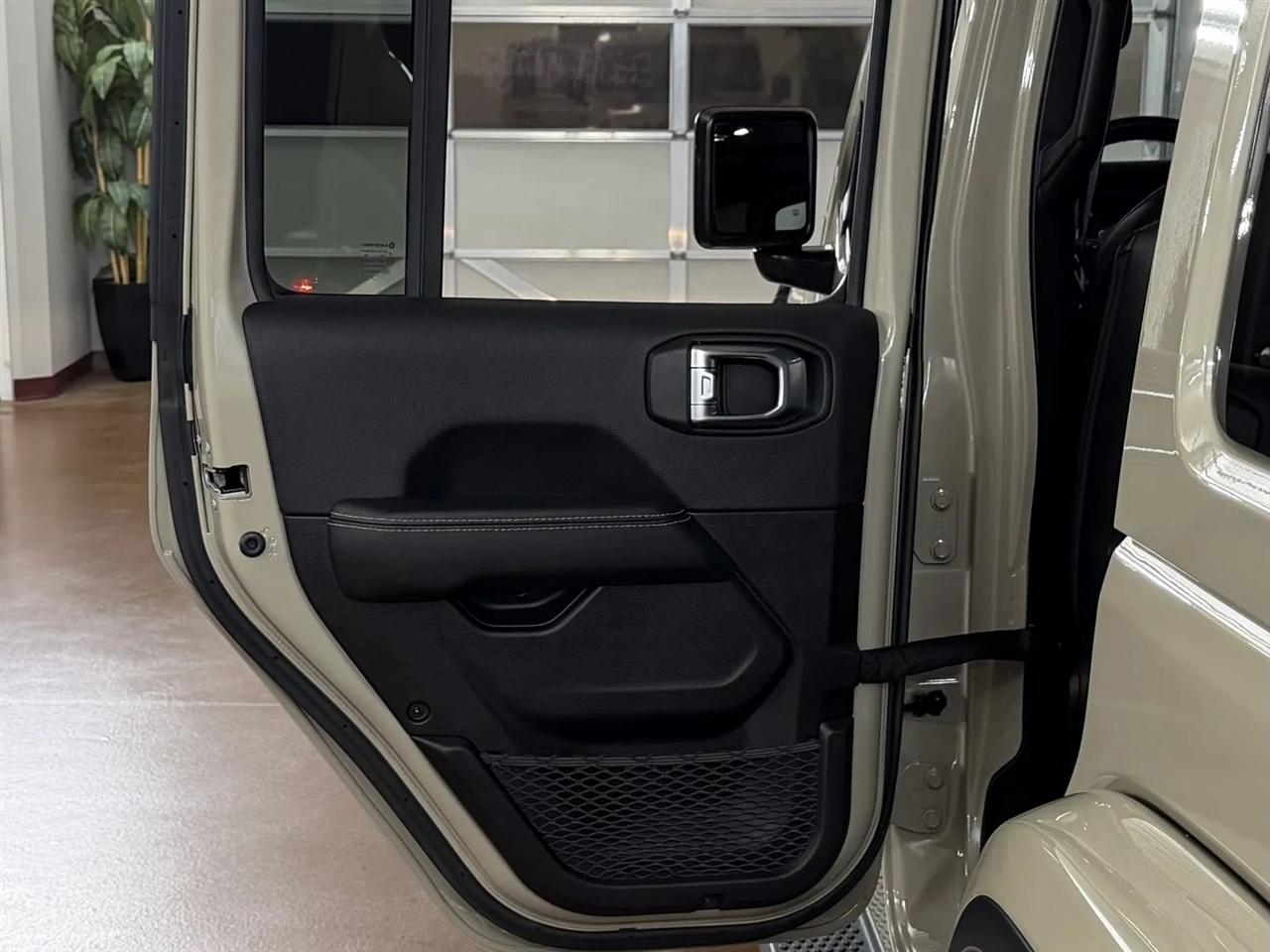 Jeep Wrangler Unlimited Sahara 2022