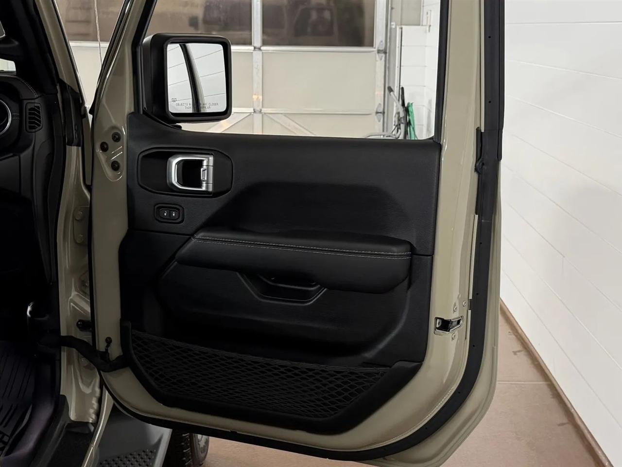 Jeep Wrangler Unlimited Sahara 2022
