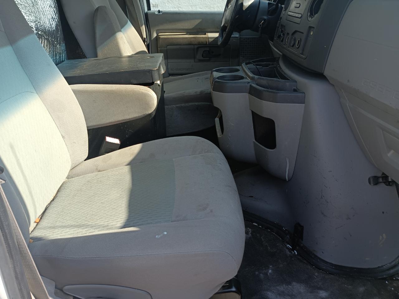 Ford Econoline E-150 2013